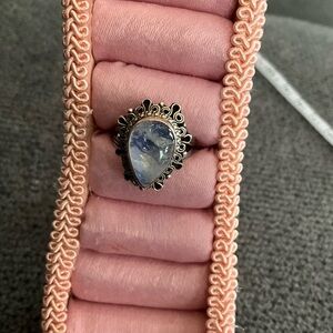 Beautiful 925 sterling silver and genuine Moonstone Ring